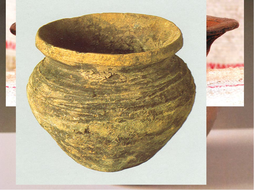 Самая древняя посуда. Белоглиняная керамика древней Руси. Древняя посуда. Древняя глиняная посуда. Глиняный горшок древний.