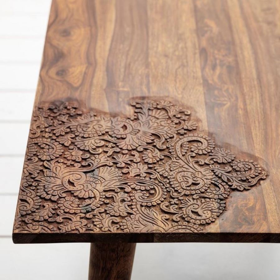 декор стола из дерева