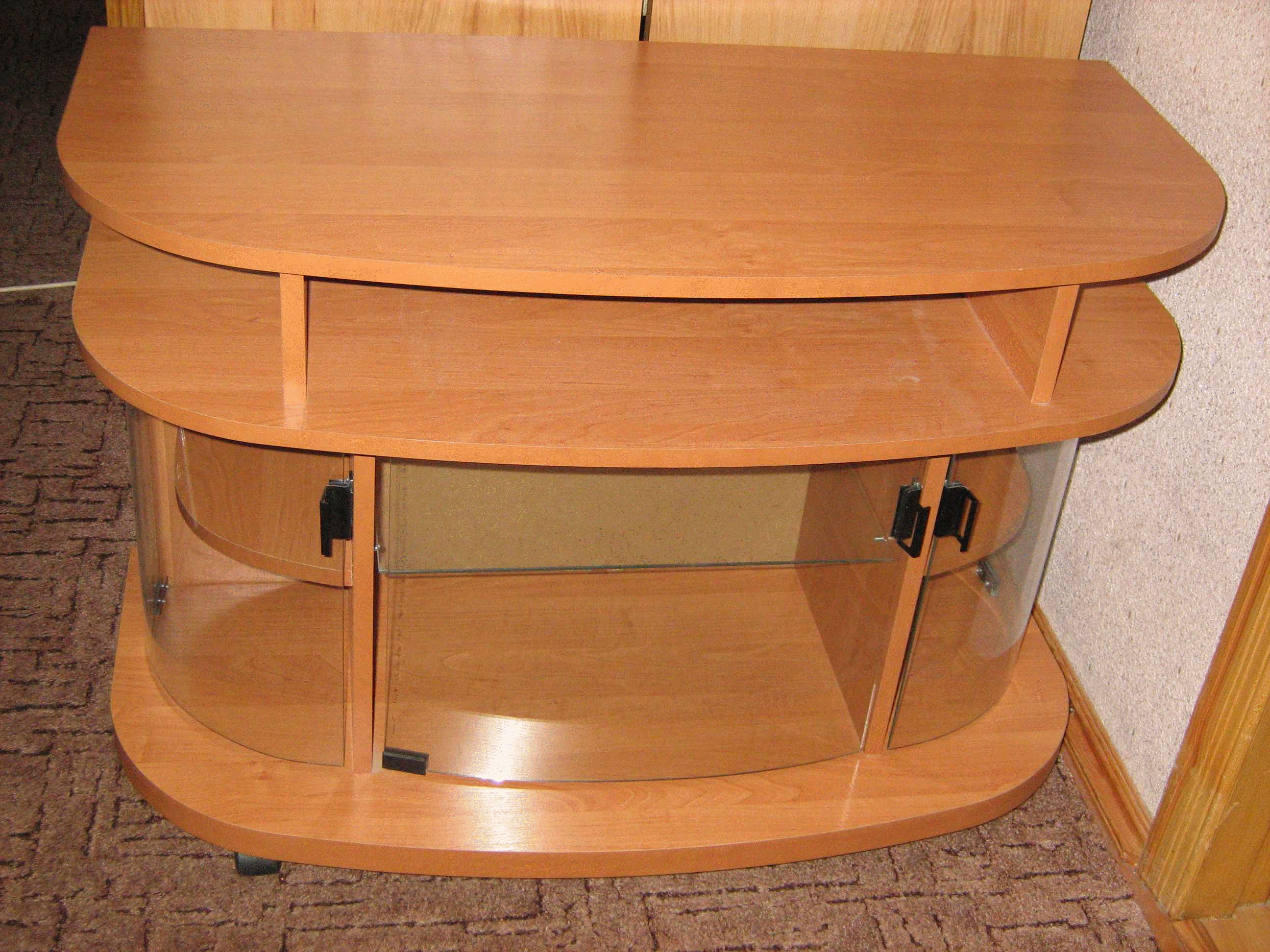 Стол из старого телевизора